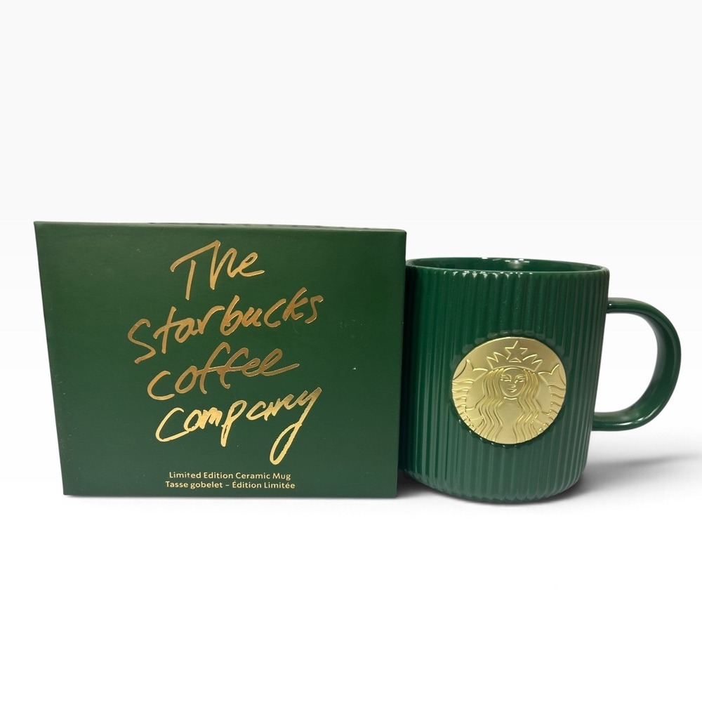 Starbucks Limited Edition 14oz Ribbed Green Ceramic Mug Gold Siren Logo with Box